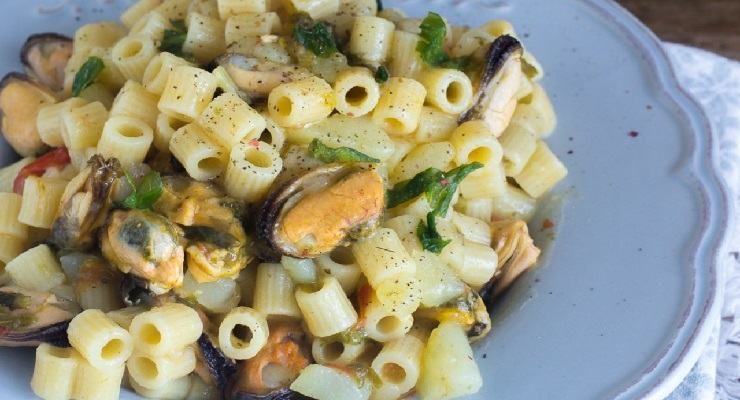 Pasta cozze e patate gustosa