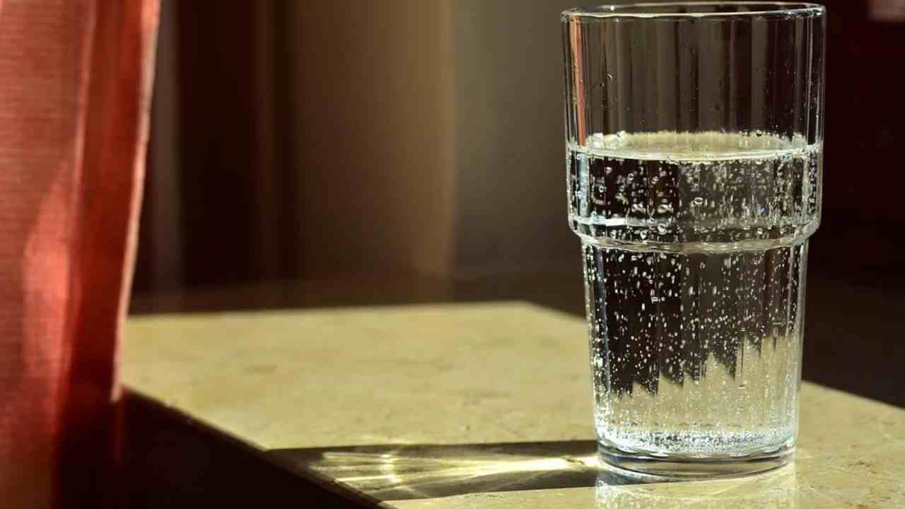 mancanza di acqua minerale cause razionamenti