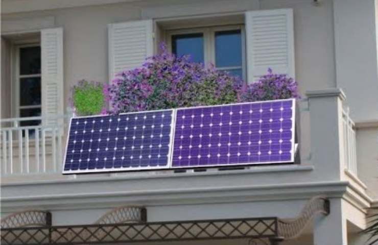 Dei pannelli solari da balcone