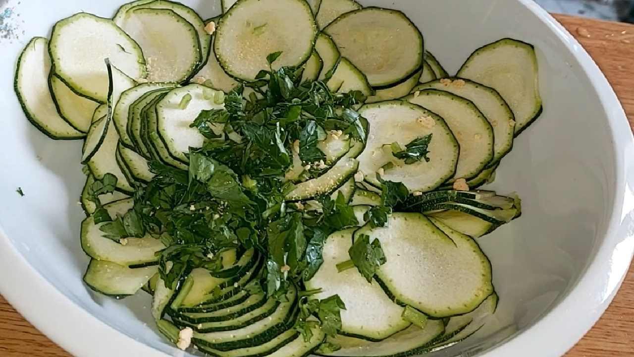 Insalata di zucchine light 90 Kcal