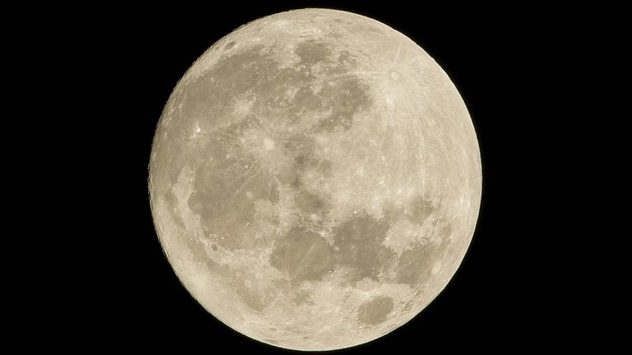 Cina scoperto elio nuovo materiale luna