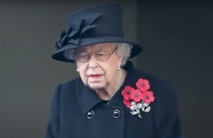 Regina Elisabetta preoccupazione