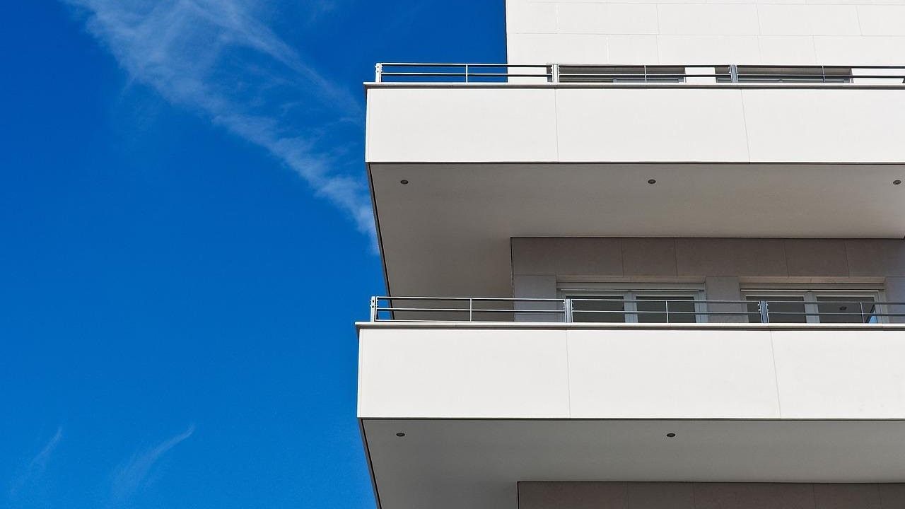 pulizia terrazzo balcone