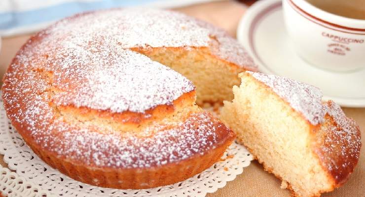 Torta margherita alta e soffice