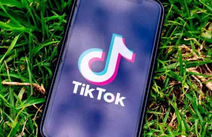 Trucco tiktok asciugatrice