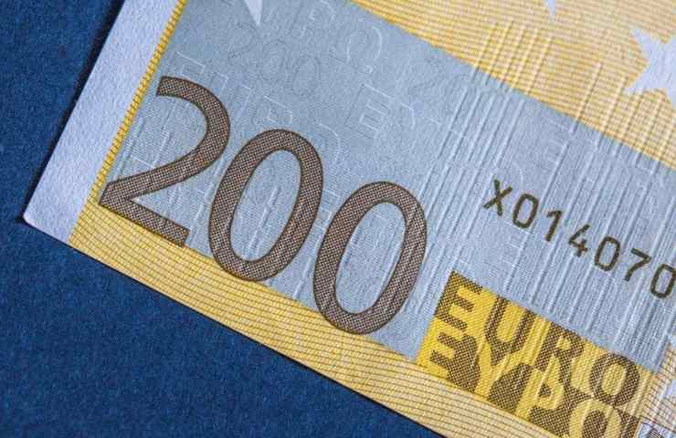 Una banconota da 200 euro nel dettaglio