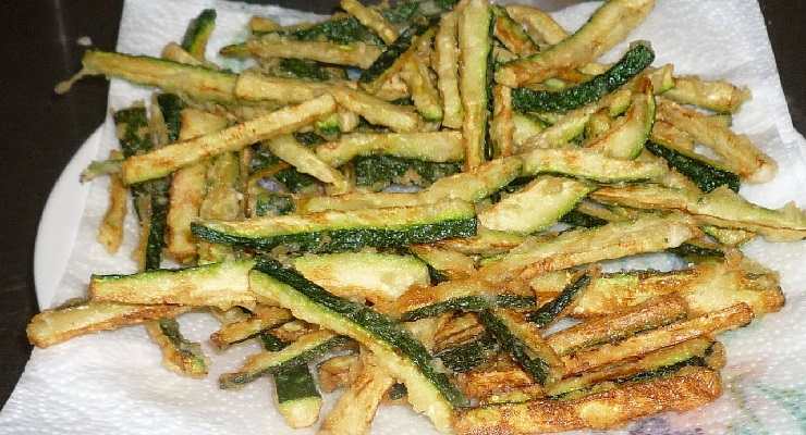 Zucchine con paprika e salsa di soia leggere