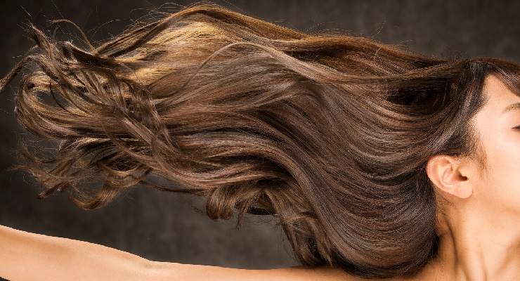 Tagli di capelli che fanno sembrare più vecchie