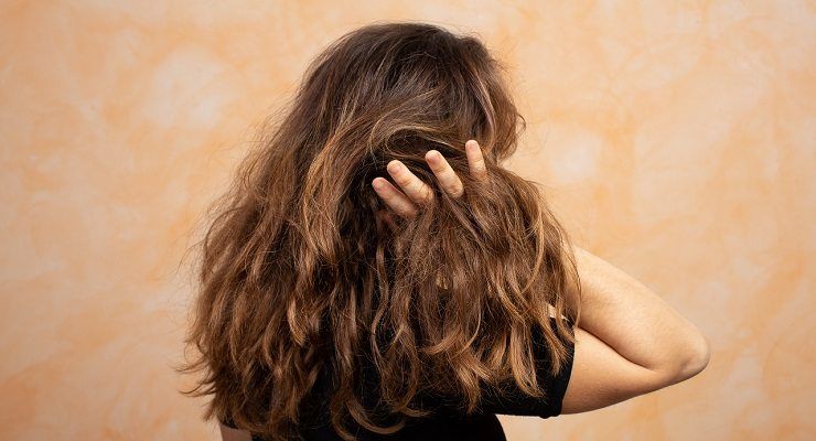 Maschera naturale per capelli sfibrati e fini