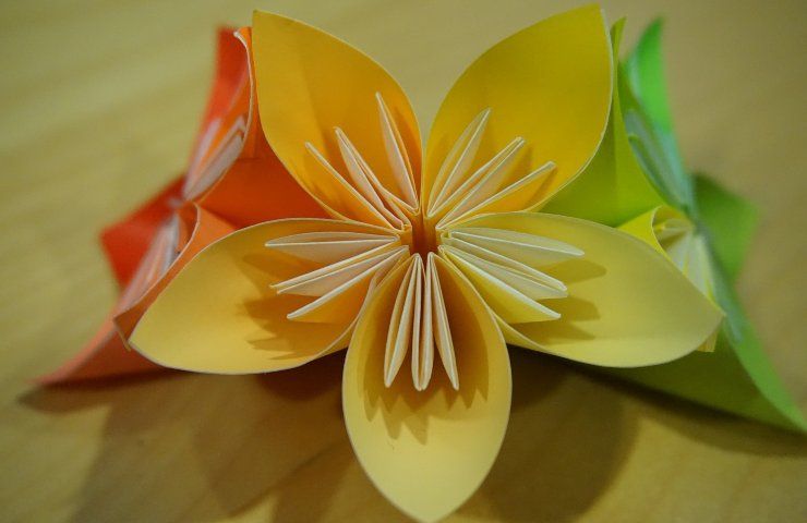 creare fiori artificiali