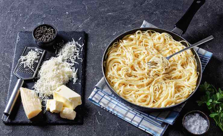 ingredienti cacio e pepe