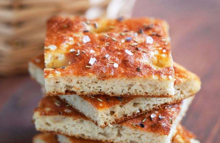 ricetta focaccia farcita