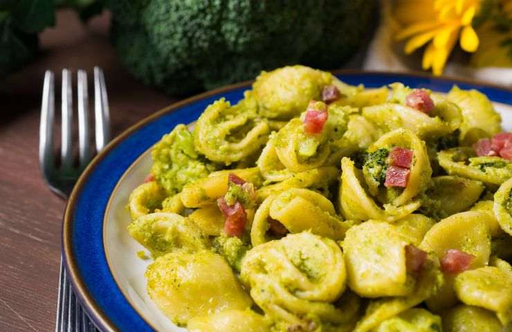 orecchiette broccoli salsiccia