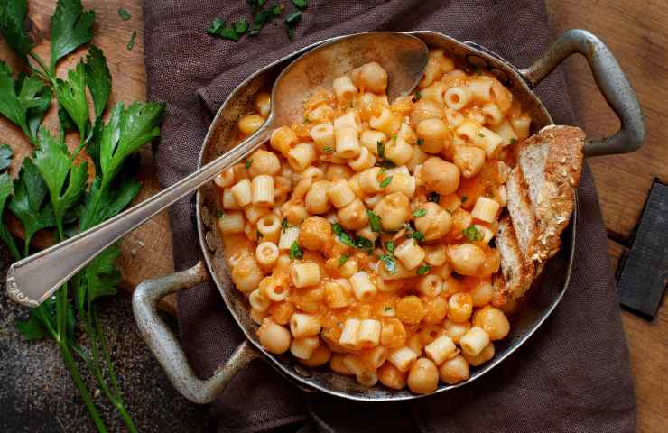 ricetta pasta e ceci