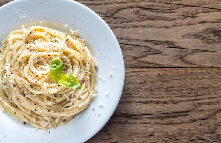 pasta cacio e pepe