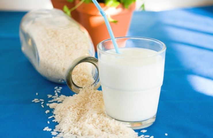 benefici latte riso