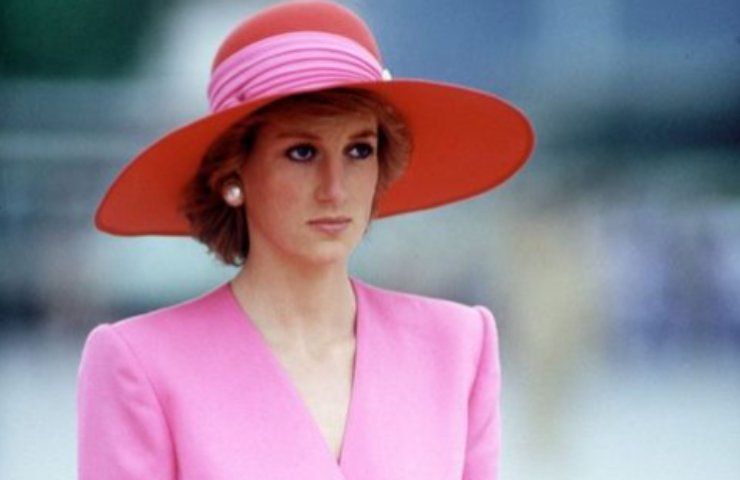 Un primo piano di Diana