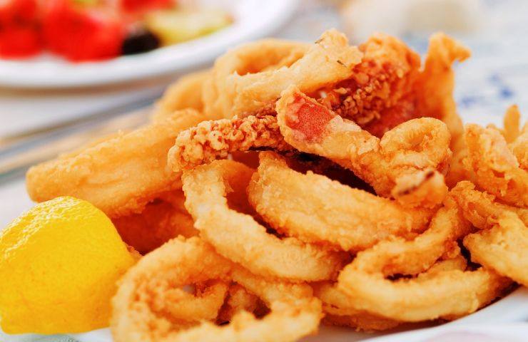 frittura di calamari croccante