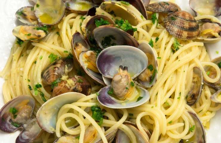 ricetta spaghetti alle vongole