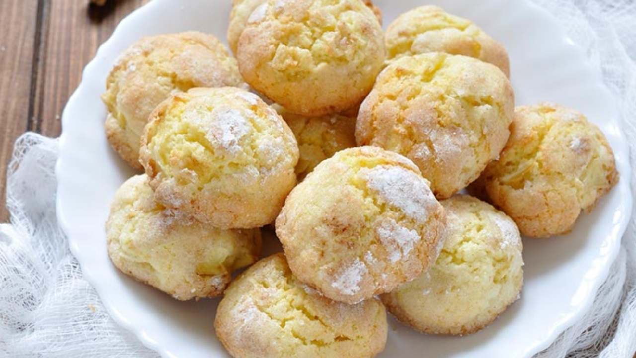 Biscotti con mele e cannella profumati e golosi