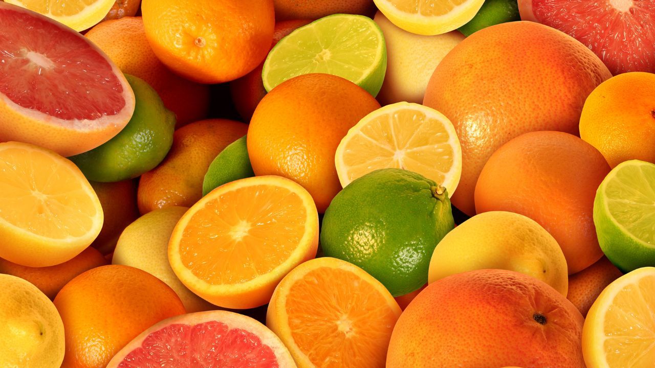Come recuperare tutta la buccia grattugiata di limoni arance Senza