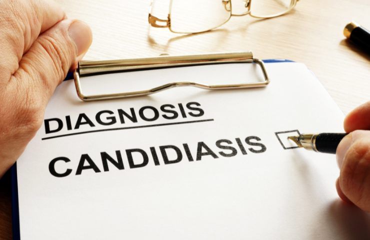 candida sintomatologia patologia