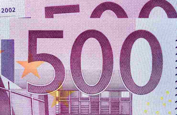 Due banconote da 500 euro