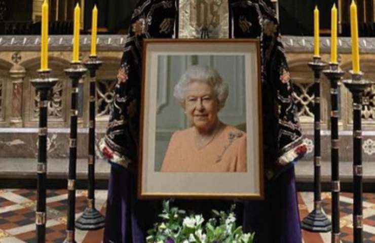 Il feretro di Elisabetta al suo funerale