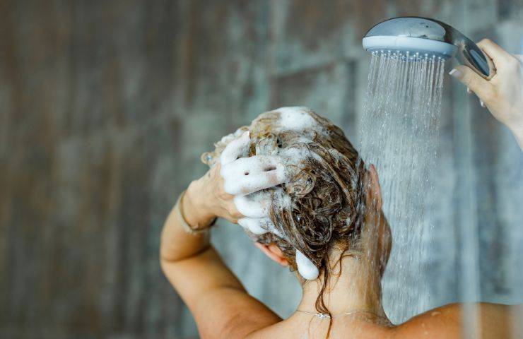 rimedi al capelli elettrici