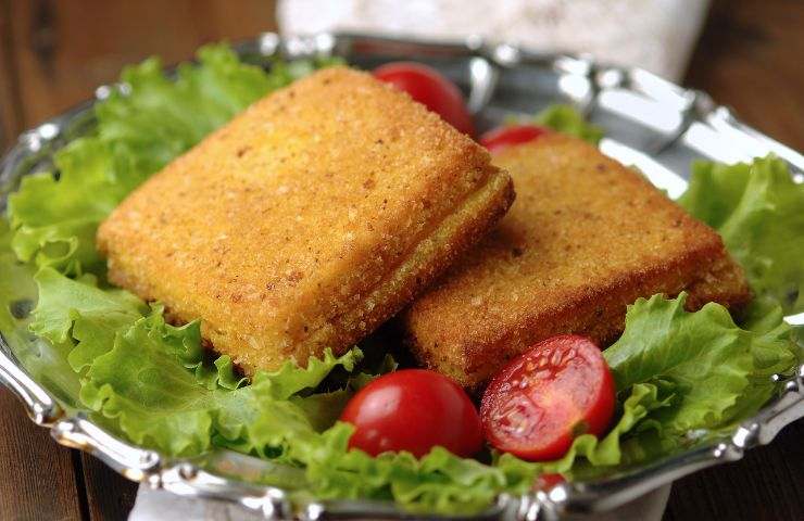 preparazione mozzarelle in carrozza