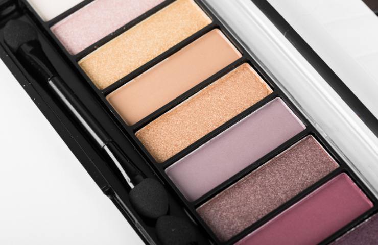 Palette ombretti occhi scaduti