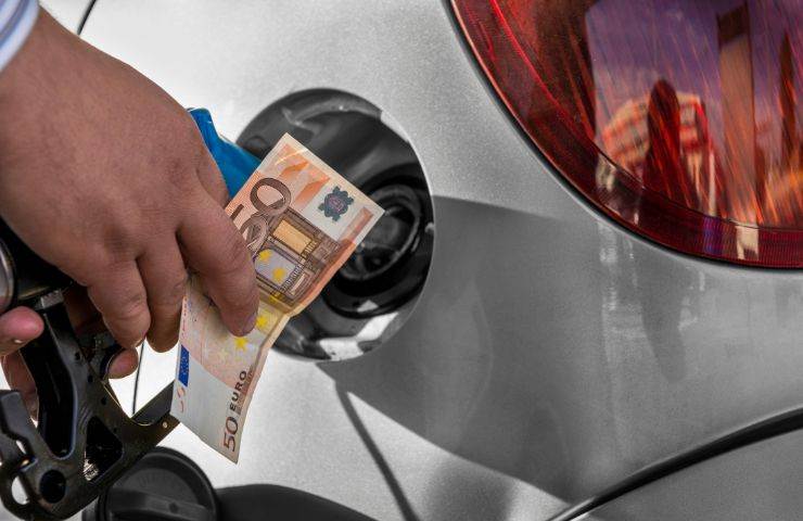 bonus carburante 200 euro