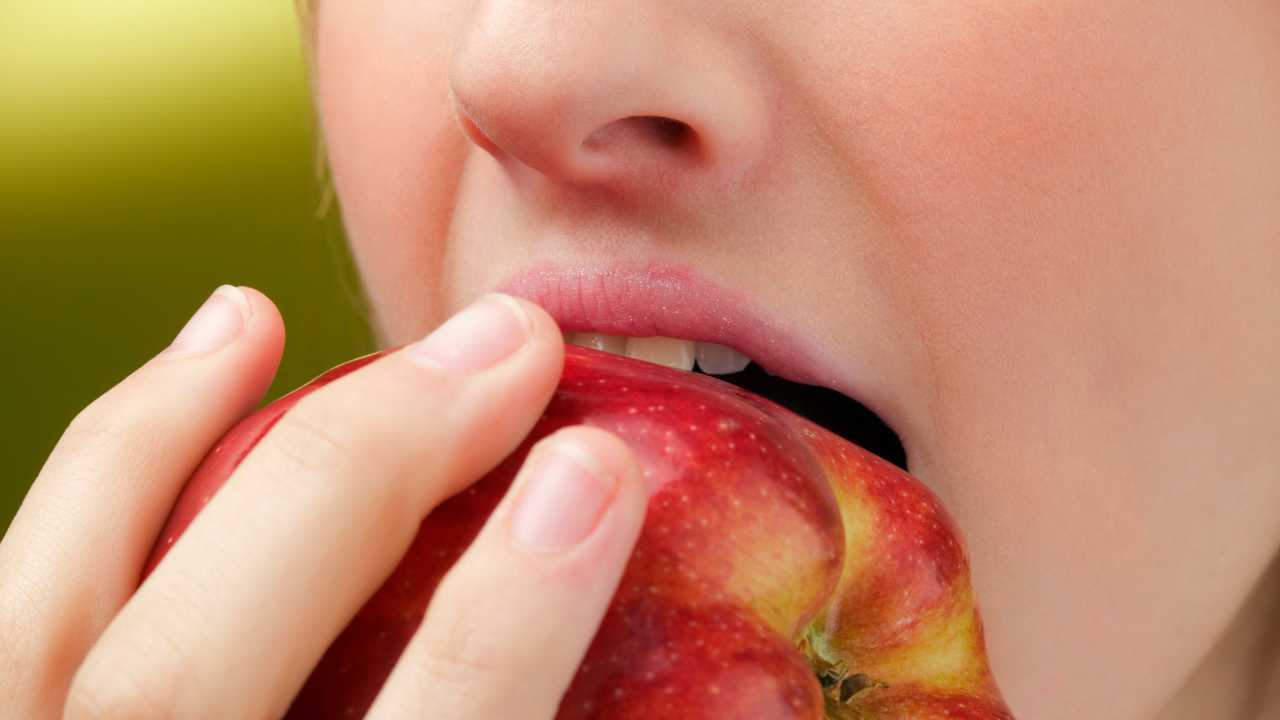 una mela al giorno toglie il medico di torno perché
