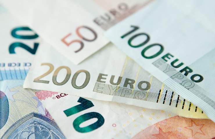 Varie banconote in euro