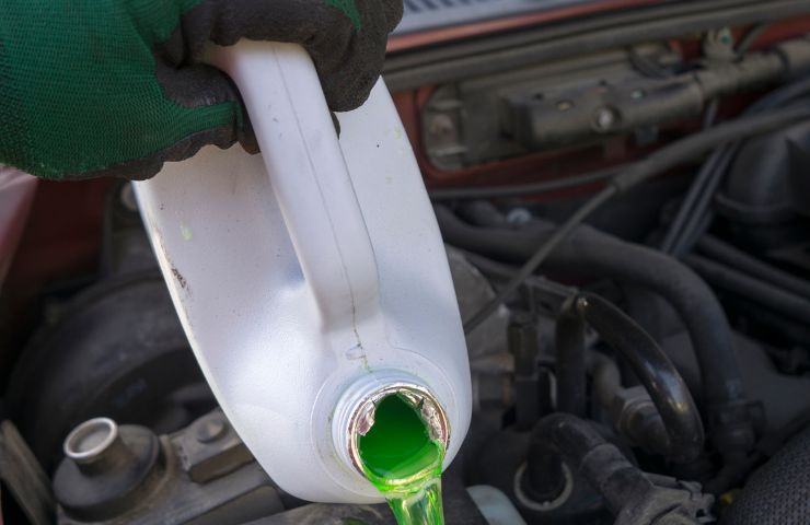 Liquido antigelo per l'auto: come e quando metterlo