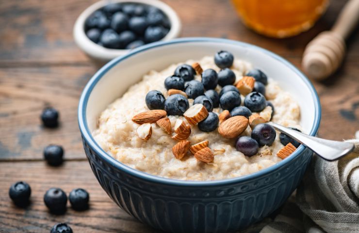 Porridge al moccaccino: la colazione ideale per chi vuole dimagrire