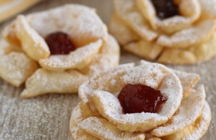 fiori di Carnevale dolci