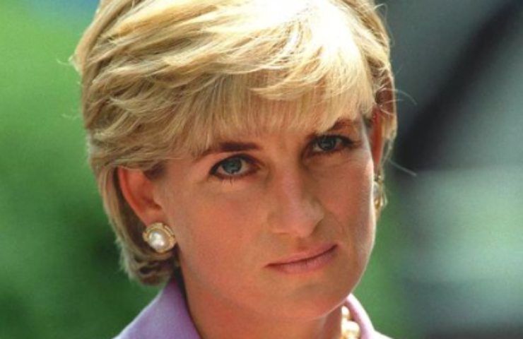 Un primo piano di Diana