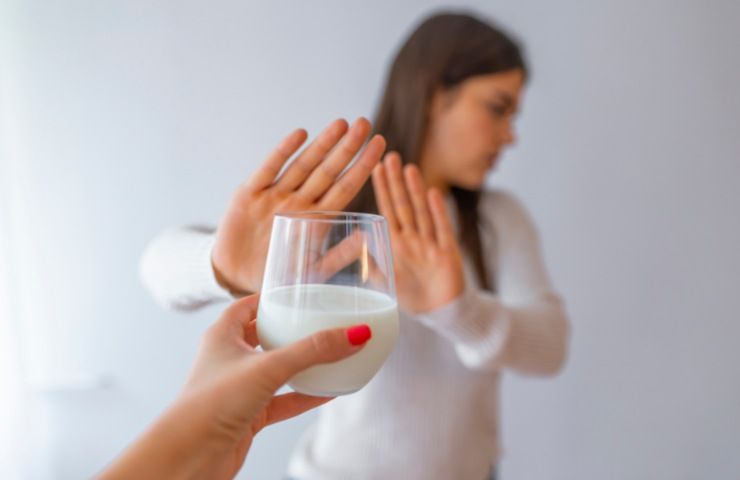 Intolleranza lattosio bere latte fa male