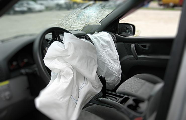 Degli airbag attivati dopo un incidente