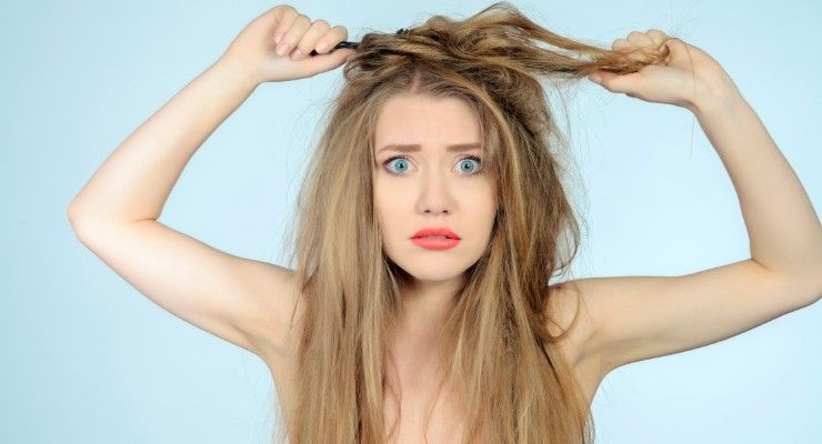 Eliminare effetto crespo capelli