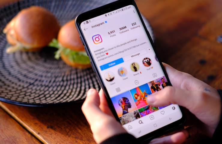 La schermata di un profilo Instagram su smartphone