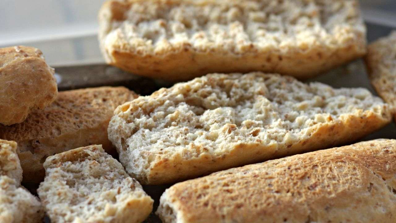 pane raffermo tornare croccante