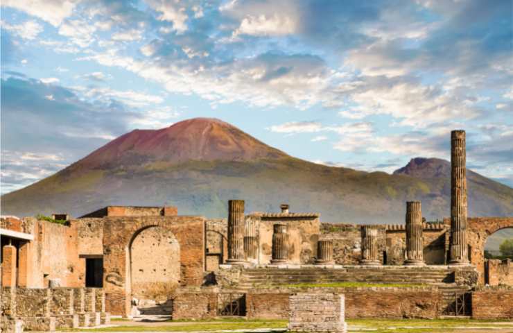 Ricostruzione del Vesuvio in epoca romana prima del 79 d.C.