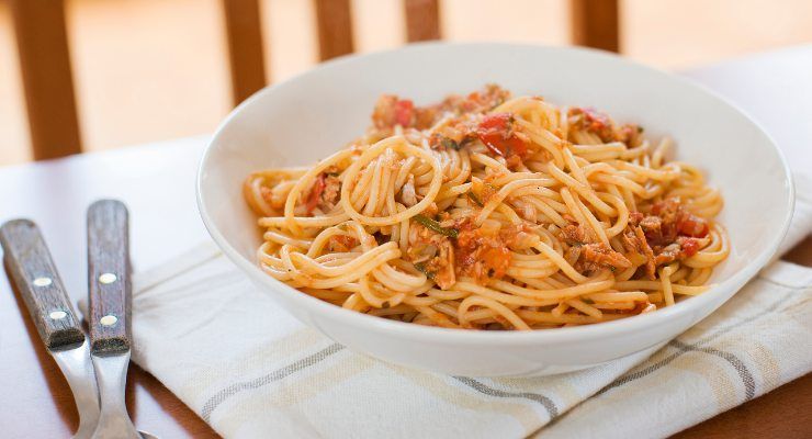 Spaghetti con tonno facile