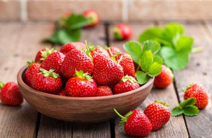 Come eliminare pesticidi dalle fragole