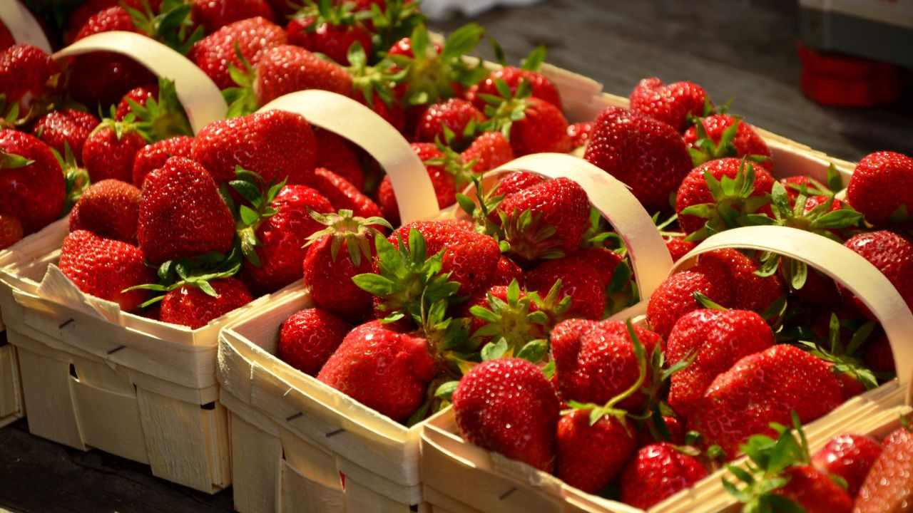 rimuovere pesticidi fragole