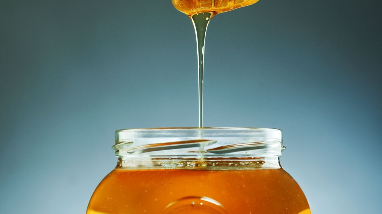 riconoscere miele puro