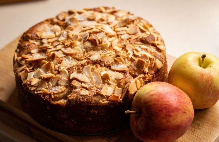 torta con mele e yogurt ricetta