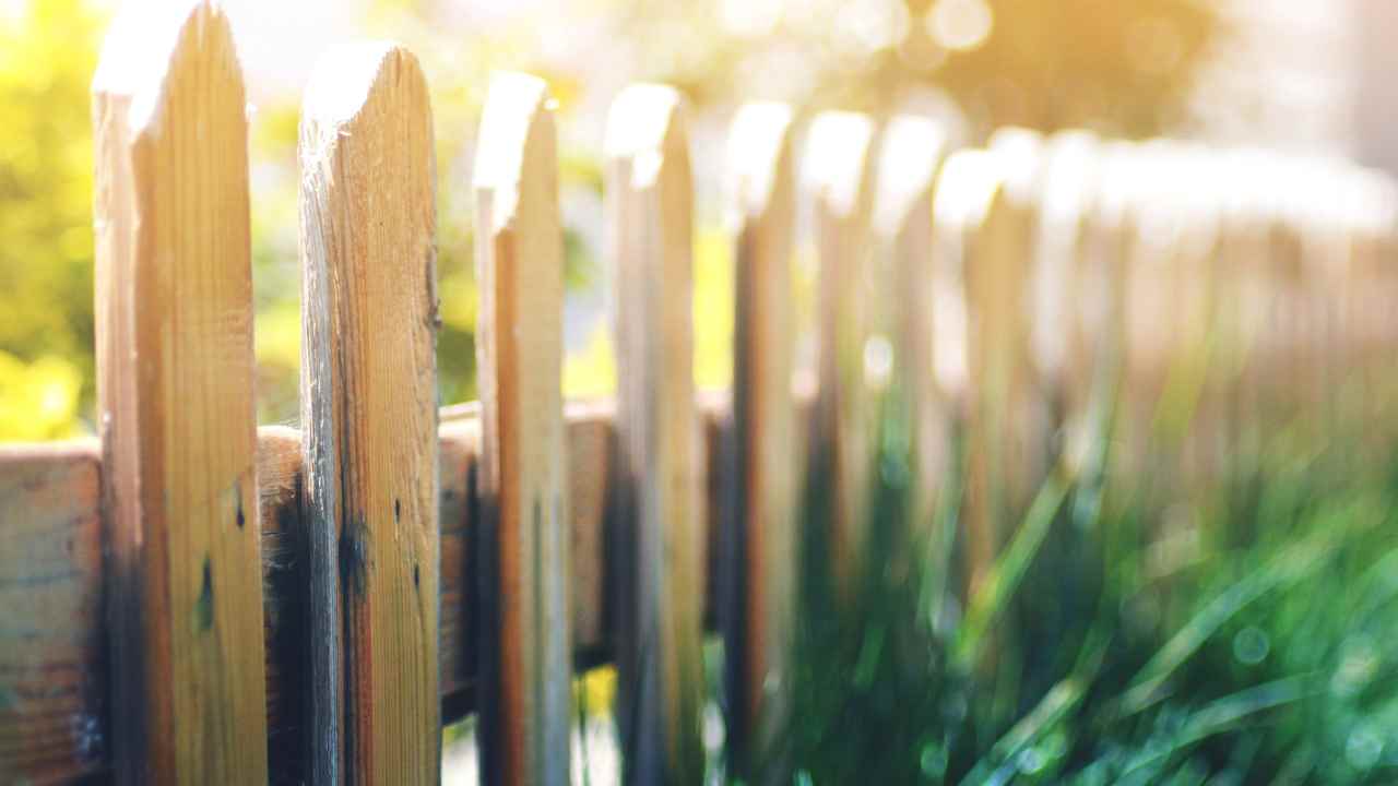 come recintare il giardino senza spendere molto soluzioni